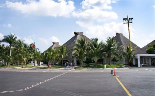 Bahias De Huatulco Airport